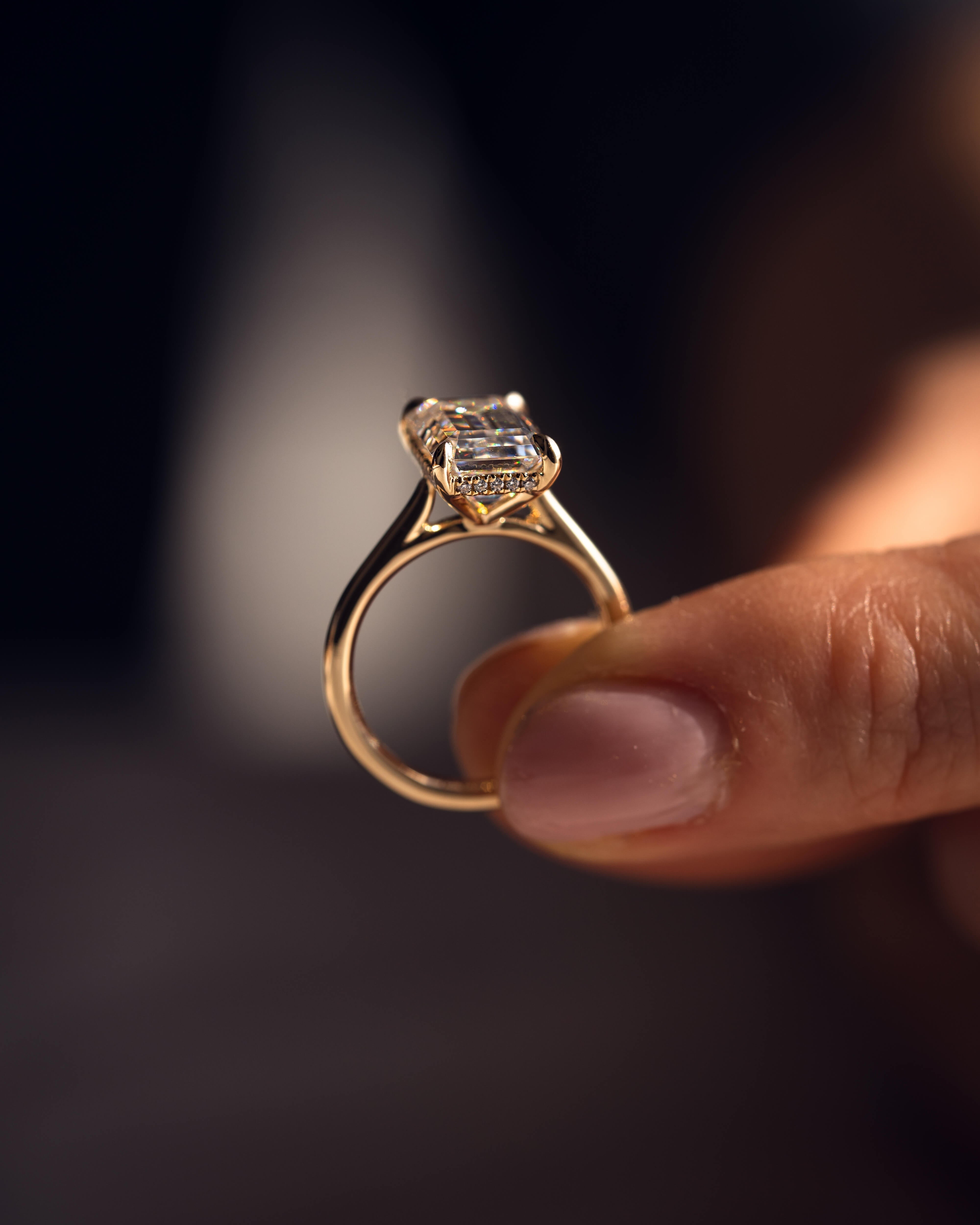Caroline Emerald Ring in Gold
