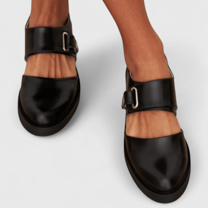 Danyelleh | Classic Mary Jane Flats