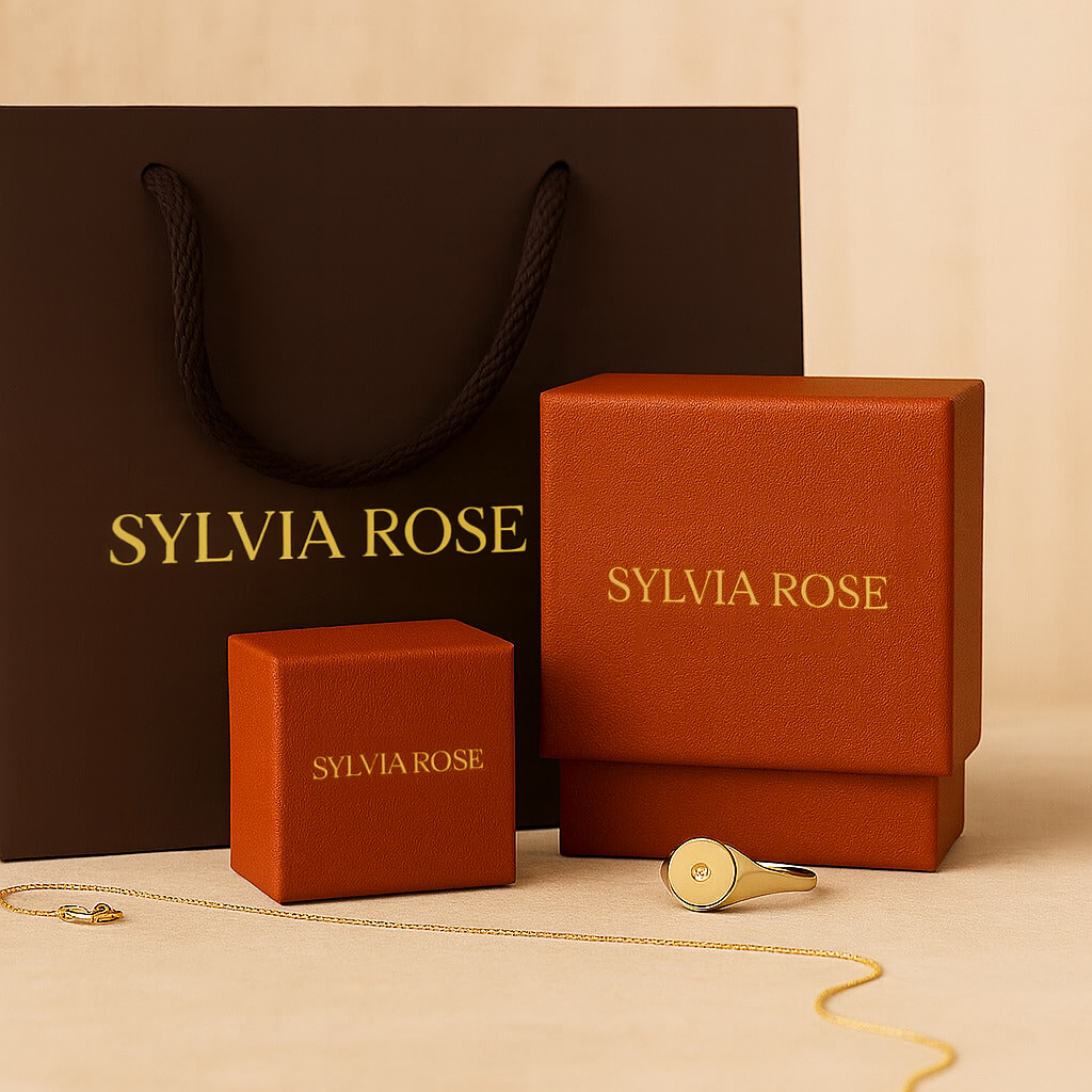 Larmes de Lune Earrings Set in Gold