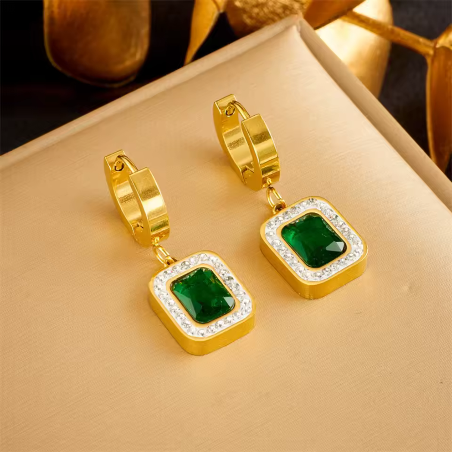 Isolde Ravaryn Jewelry Set