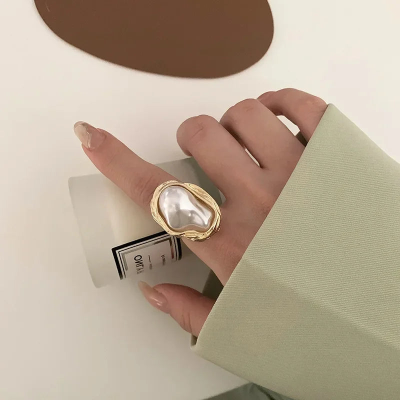 Retro White Enamel Geometric Adjustable Ring