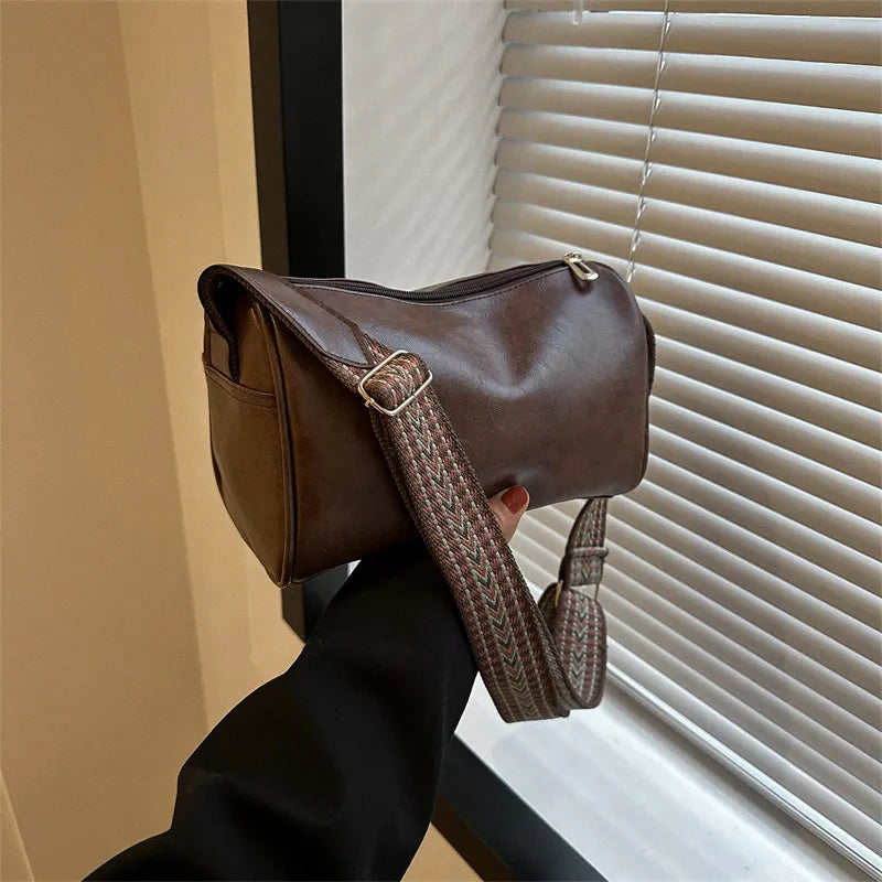 Trine | Classic Leather Crossbody Bag