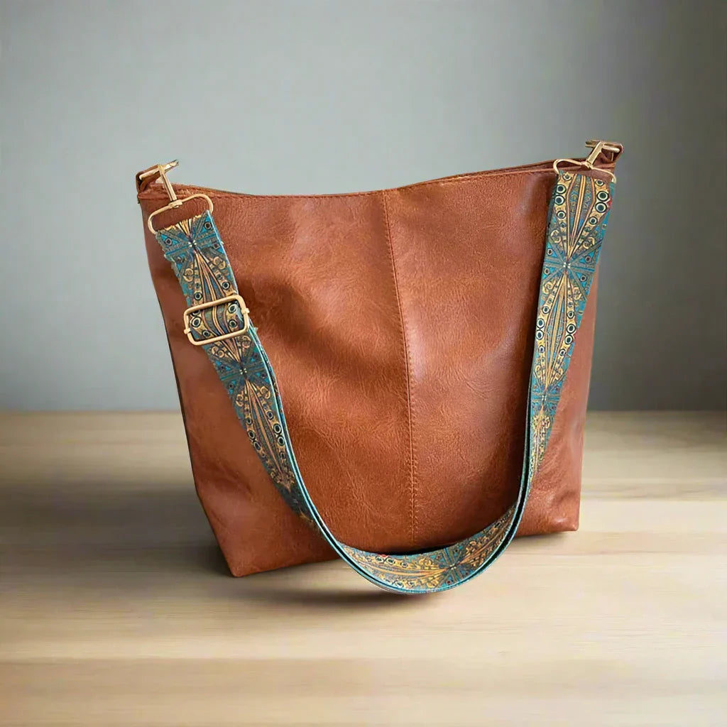 Chelsey’s Vintage Charm | Leather Shoulder Bag