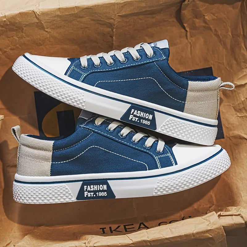 Eryx Classic Canvas Sneaker
