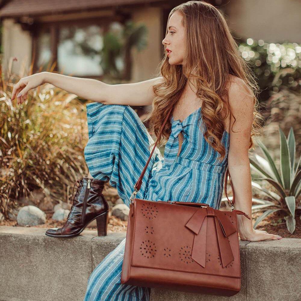 Elegant Bow-Tie Satchel