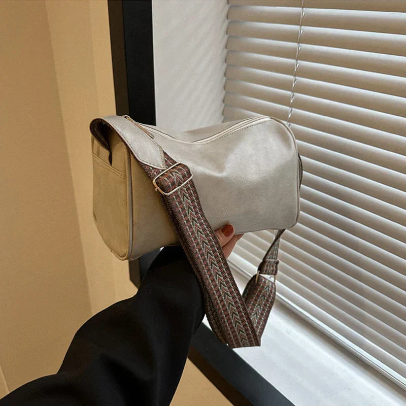 Trine | Classic Leather Crossbody Bag