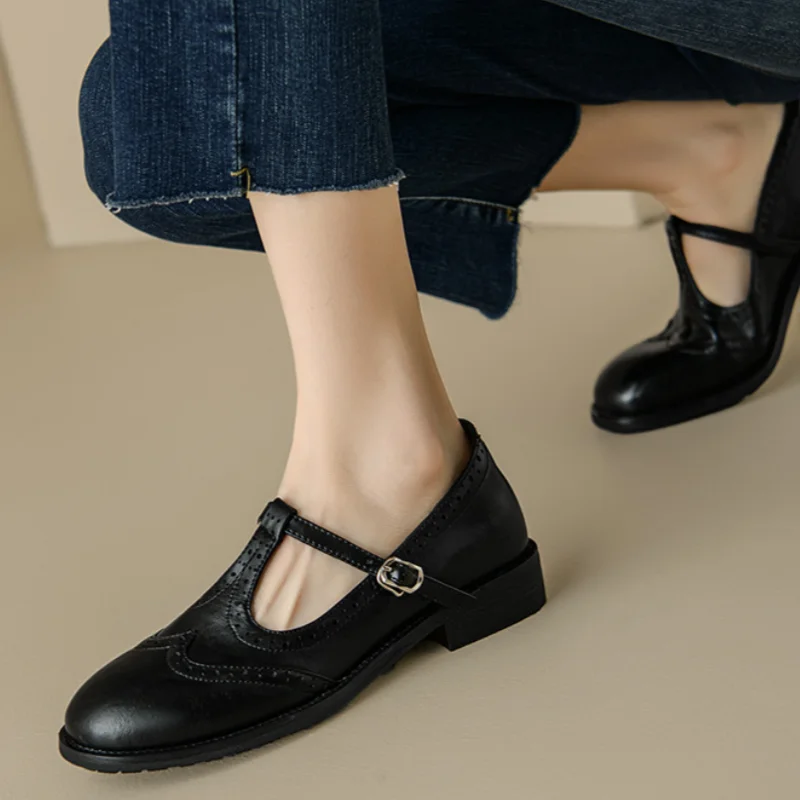 Mady | Elegant T-Strap Shoes
