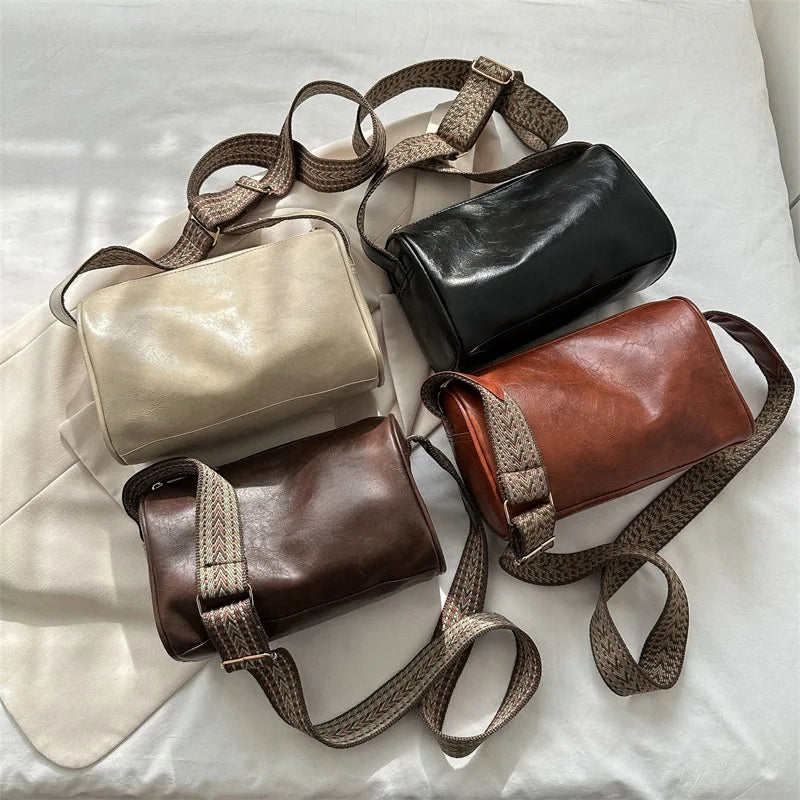 Trine | Classic Leather Crossbody Bag