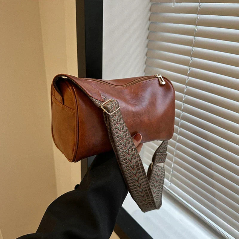 Trine | Classic Leather Crossbody Bag