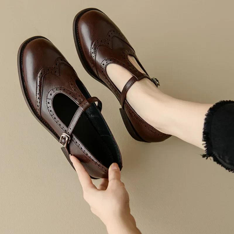 Mady | Elegant T-Strap Shoes