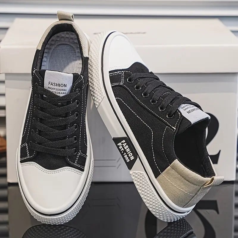 Eryx Classic Canvas Sneaker