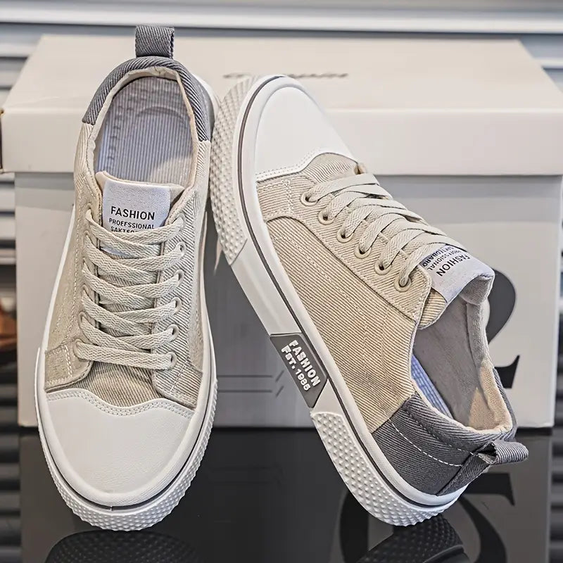 Eryx Classic Canvas Sneaker