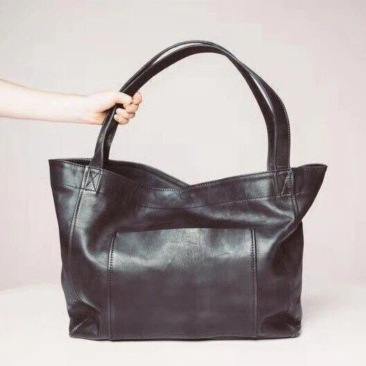 Aurora’s Charm | Vintage Shoulder Bag