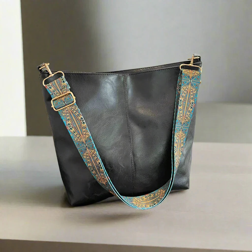 Chelsey’s Vintage Charm | Leather Shoulder Bag